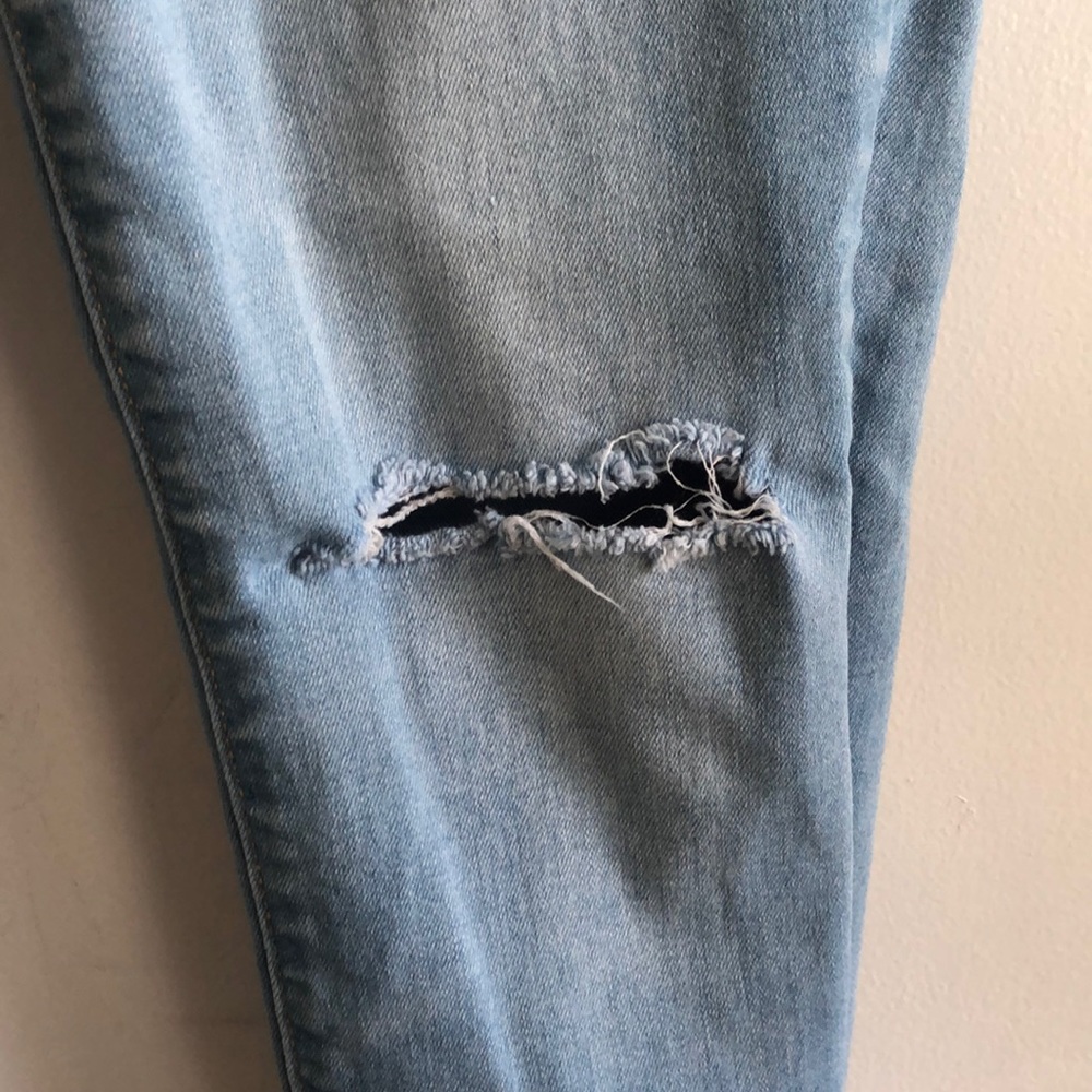 Mid Rise Jeans - Picture 2 of 3